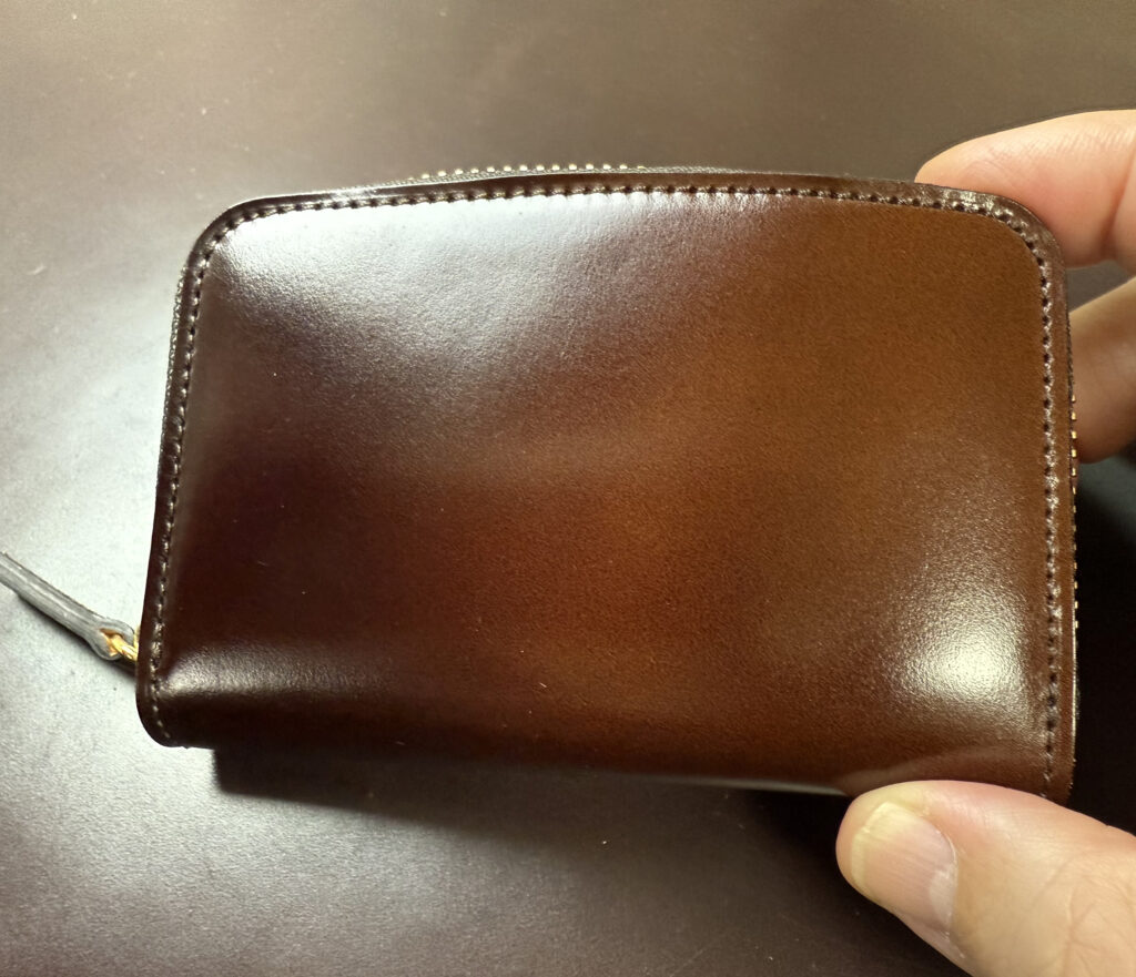 レーデルオガワのブランド、ユニコーンのミドルウォレット