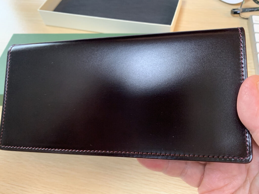 キプリスの新喜皮革製コードバン長財布