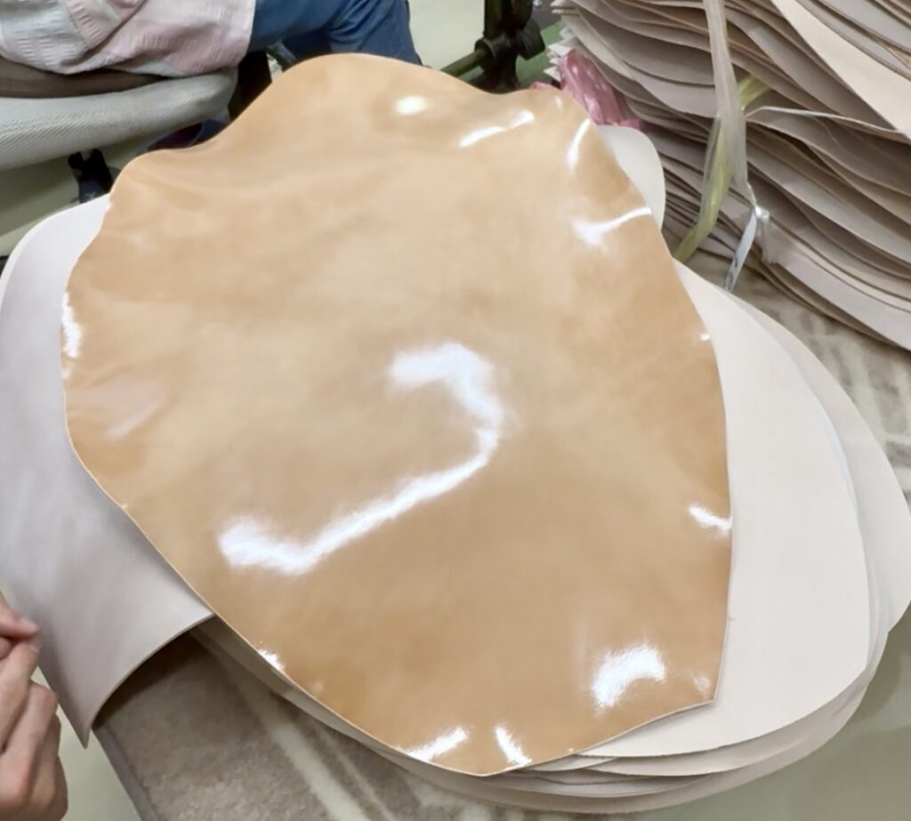 グレージング加工直後のコードバン