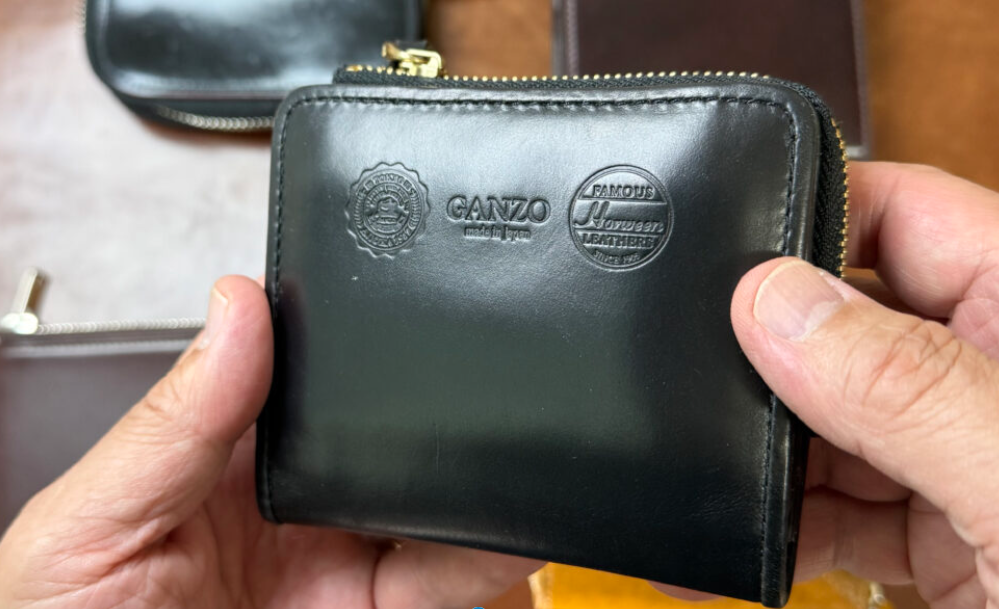 GANZOのクロムエクセルを採用したコンパクト財布