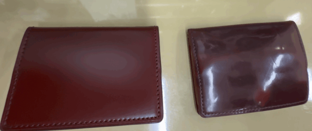 左:新品 右:10年以上使い込んだ顔料染めコードバン