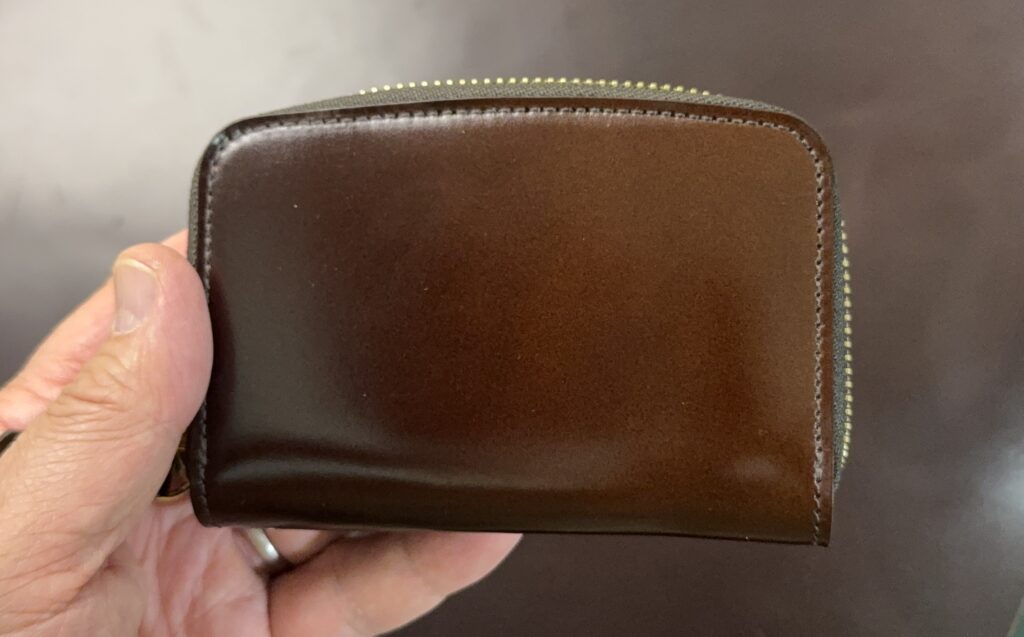 ブラウンの色の変化が美しいメソスフィア