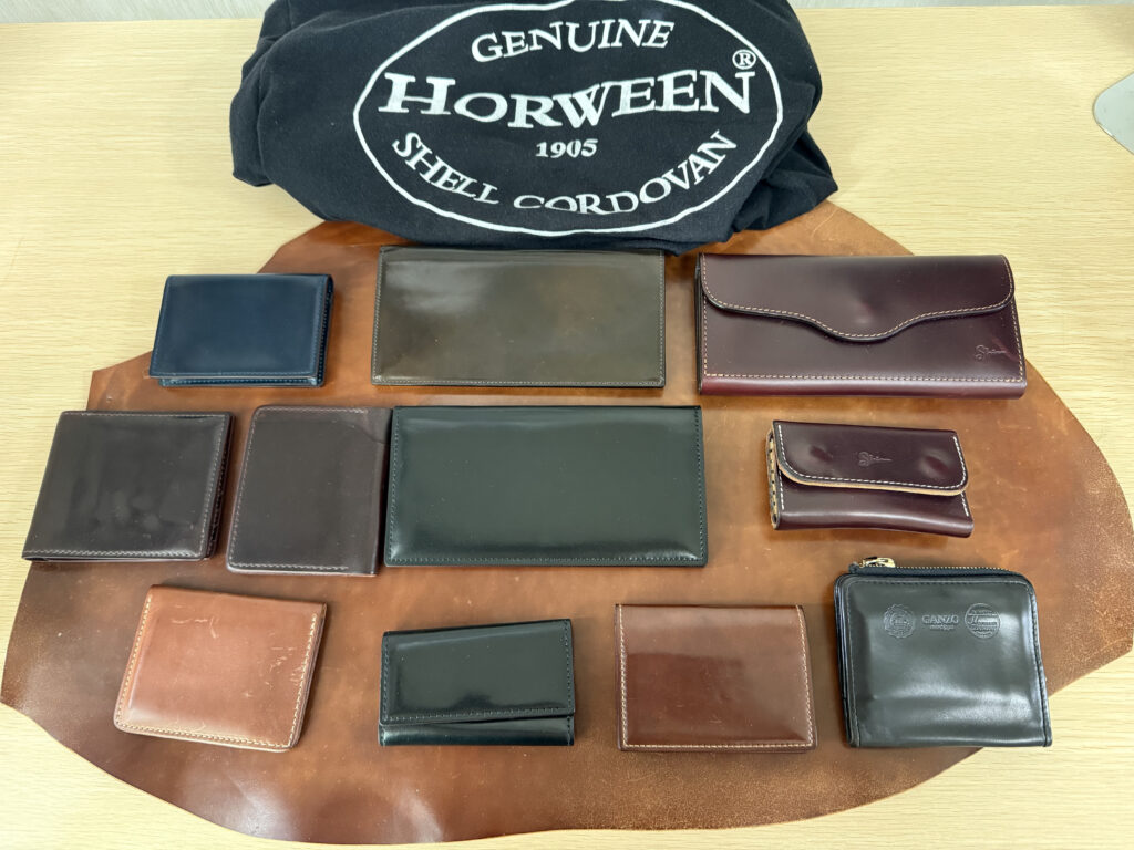 僕が所有するホーウィン社のコードバンやクロムエクセル、Tシャツ。