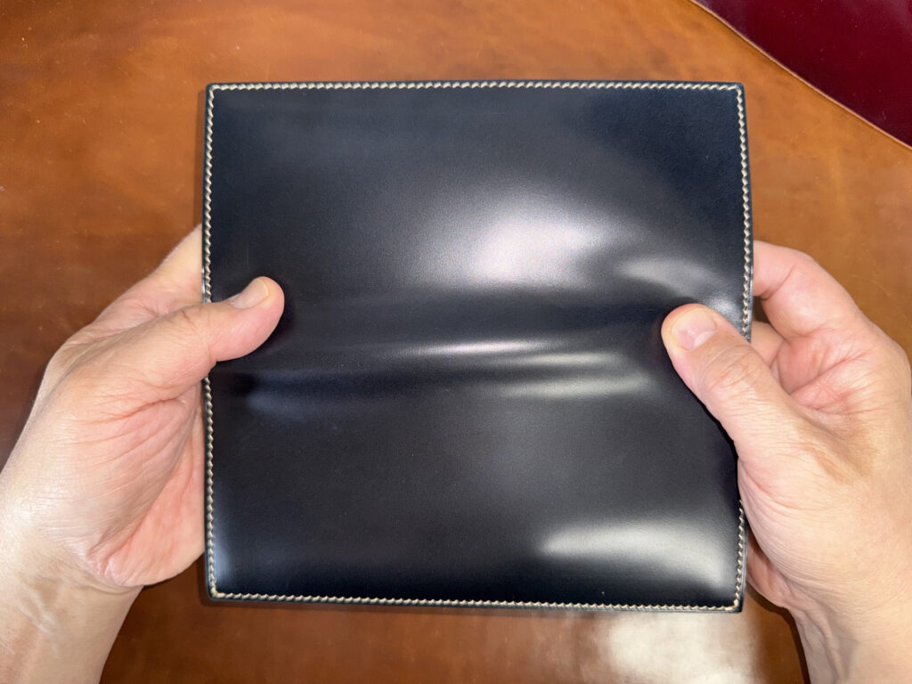 万双】最高峰の国産コードバン長財布が3万円台で入手可能な理由とは